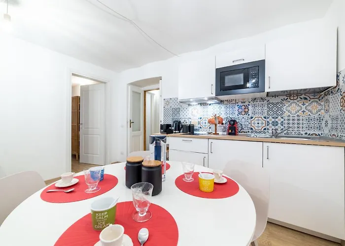 Domus Domi Barberini Sq. Apartment *